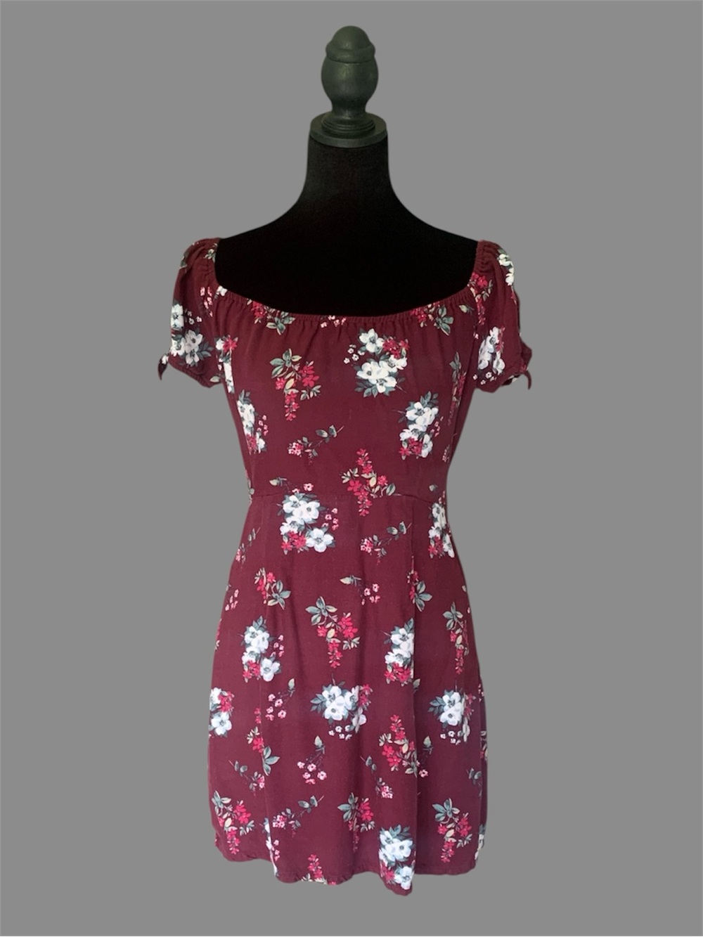 Hollister Burgundy Floral Viscose Mini Dress Size medium